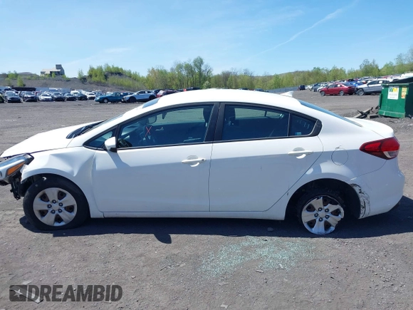 2018 Kia Forte LX with VIN 3KPFK4A76JE236023, listed as a IAAI auction lot 42168951 with 1 mi miles. Bid and sale history available at carsss.com. Image 13.