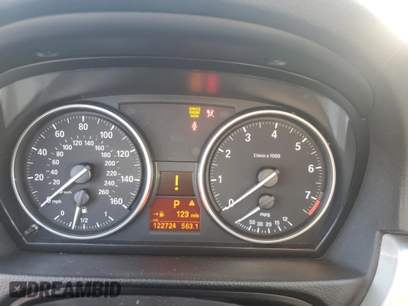 2011 BMW 3 Series 328i xDrive with VIN WBAUU3C5XBA542389, listed as a Copart auction lot 78275464 with 122,724 mi miles and Salvage Title. Bid and sale history available at DreamBid. Image 9.