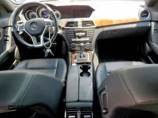 2014 Mercedes-Benz C 250 Sport with VIN WDDGF4HB9ER319044, listed as a Copart auction lot 58159395 with 122,330 mi miles and Clean title. Bid and sale history available at DreamBid. Image 8.