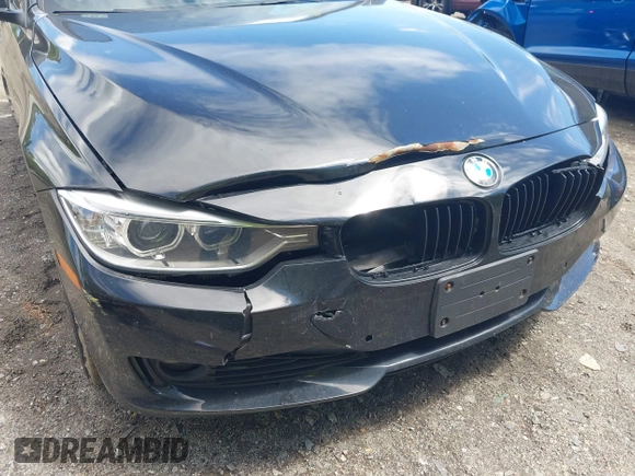 2015 BMW 3 Series 328i xDrive с VIN WBA3B5G55FNS18689, выставлен на аукционе IAAI как лот 42188139 с пробегом 90 612 миль миль и . История ставок и продаж доступна на DreamBid. Изображение 6.