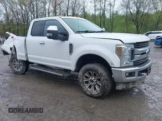 2019 Ford F-250 XL с VIN 1FT7X2B62KED30820, выставлен на аукционе IAAI как лот 42202012 с пробегом 121 588 миль миль и . История ставок и продаж доступна на DreamBid. Изображение 1.