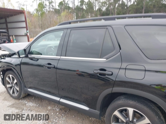 2024 Honda Pilot Elite with VIN 5FNYG1H87RB035776, listed as a IAAI auction lot 41721644 with 14,697 mi miles. Bid and sale history available at carsss.com. Image 14.