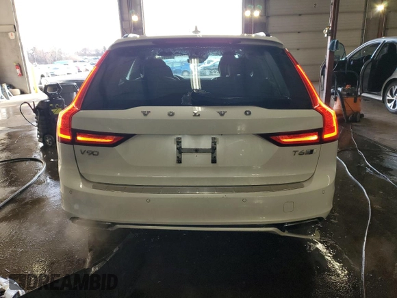 2020 Volvo V90 with VIN YV1A22VMXL1142421, listed as a Copart auction lot 85781704 with 51,950 mi miles and Salvage title. Bid and sale history available at DreamBid. Image 6.