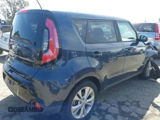 2016 Kia Soul + with VIN KNDJP3A52G7281179, listed as a IAAI auction lot 41933863 with 114,336 mi miles. Bid and sale history available at carsss.com. Image 4.