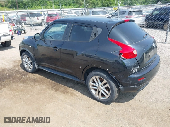 2013 Nissan Juke SL z VIN JN8AF5MV0DT214386, wystawiony jako IAAI lot #42521301 z przebiegiem 145 893 mil mil oraz . Historia ofert i sprzedaży dostępna na DreamBid. Obrazek 3.