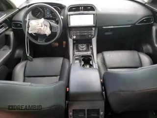 2020 Jaguar F-Pace 25t z VIN SADCS2FXXLA645359, wystawiony jako Copart lot #47564694 z przebiegiem 45 158 mil mil oraz . Historia ofert i sprzedaży dostępna na DreamBid. Obrazek 8.