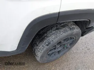 2017 Jeep Renegade Trailhawk с VIN ZACCJBCB6HPE79727, выставлен на аукционе IAAI как лот 41851367 с пробегом 90 645 миль миль и . История ставок и продаж доступна на DreamBid. Изображение 6.