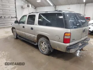 2000 Chevrolet Suburban LT with VIN 3GNFK16T9YG130739, listed as a IAAI auction lot 41943223 with 300,952 mi miles. Bid and sale history available at carsss.com. Image 3.