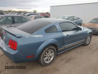 2005 Ford Mustang Deluxe with VIN 1ZVFT80N155155157, listed as a IAAI auction lot 41739123 with 132,491 mi miles. Bid and sale history available at carsss.com. Image 4.