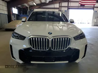 2025 BMW X5 xDrive40i z VIN 5UX23EU01S9X75945, wystawiony jako Copart lot #53264685 z przebiegiem 3 254 mil mil oraz Szkoda całkowita • Salvage title. Historia ofert i sprzedaży dostępna na DreamBid. Obrazek 5.