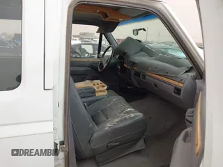 1995 Ford F-350 z VIN 1FTJW35F7SEA36906, wystawiony jako IAAI lot #41925888 z przebiegiem 162 121 mil mil oraz . Historia ofert i sprzedaży dostępna na DreamBid. Obrazek 5.