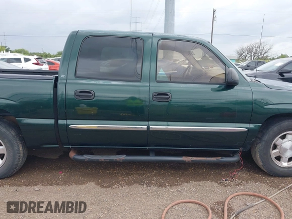2005 GMC Sierra 1500 SLE z VIN 2GTEC13T451292207, wystawiony jako IAAI lot #42099007 z przebiegiem 225 446 mil mil oraz . Historia ofert i sprzedaży dostępna na DreamBid. Obrazek 13.