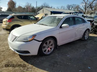2013 Chrysler 200 LX with VIN 1C3CCBAB1DN761570, listed as a Copart auction lot 84224434 with 155,039 mi miles and Salvage Title. Bid and sale history available at carsss.com. Image 1.