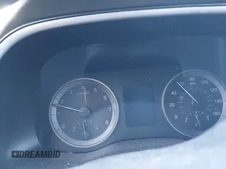 2020 Hyundai Tucson SE z VIN KM8J2CA49LU209117, wystawiony jako IAAI lot #41214916 z przebiegiem Nie podano mil oraz . Historia ofert i sprzedaży dostępna na DreamBid. Obrazek 7.