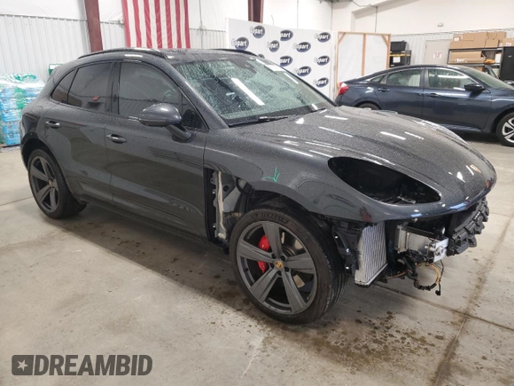 2023 Porsche Macan S z VIN WP1AG2A58PLB41864, wystawiony jako Copart lot #56189785 z przebiegiem 7112 mil mil oraz Szkody całkowita. Historia ofert i sprzedaży dostępna na DreamBid. Obrazek 4.
