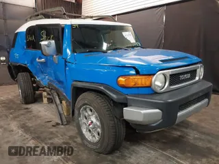 2007 Toyota FJ Cruiser with VIN JTEBU11F370003194, listed as a IAAI auction lot 41796783 with 187,306 mi miles. Bid and sale history available at carsss.com. Image 1.