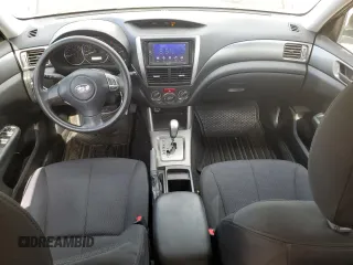 2011 Subaru Forester X z VIN JF2SHABC2BH719903, wystawiony jako Copart lot #56408045 z przebiegiem 159 398 mil mil oraz Szkoda całkowita • Salvage title. Historia ofert i sprzedaży dostępna na DreamBid. Obrazek 8.