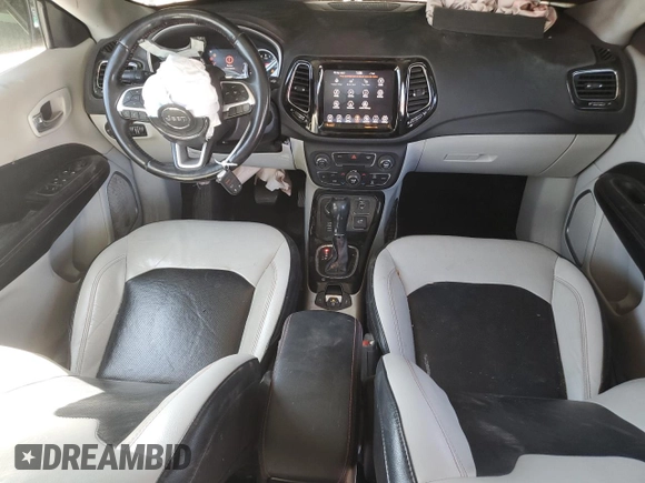2020 Jeep Compass Limited z VIN 3C4NJDCB0LT215585, wystawiony jako Copart lot #50171655 z przebiegiem 105 579 mil mil oraz Szkoda całkowita • Salvage title. Historia ofert i sprzedaży dostępna na DreamBid. Obrazek 8.