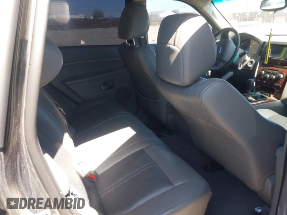 2005 Jeep Grand Cherokee Limited with VIN 1J8HR58N35C722387, listed as a IAAI auction lot 42229342 with 229,720 mi miles and . Bid and sale history available at DreamBid. Image 8.
