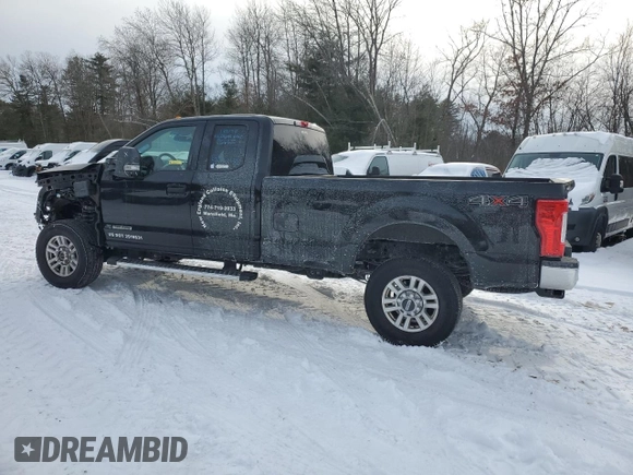 2019 Ford F-350 XL with VIN 1FT8X3BT0KEF99785, listed as a Copart auction lot 44384645 with 164,424 mi miles and Salvage title. Bid and sale history available at DreamBid. Image 2.