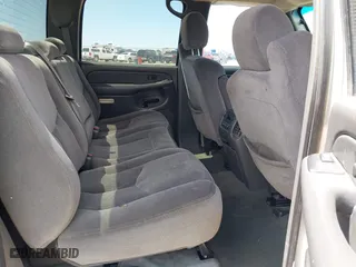 2004 GMC Sierra 1500 Crew Cab SLE with VIN 2GTEK13T841341748, listed as a IAAI auction lot 42036007 with 227,164 mi miles. Bid and sale history available at carsss.com. Image 8.