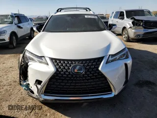 2019 Lexus UX 200 with VIN JTHY3JBH5K2014971, listed as a Copart auction lot 52124135 with 75,121 mi miles and Salvage title. Bid and sale history available at DreamBid. Image 5.