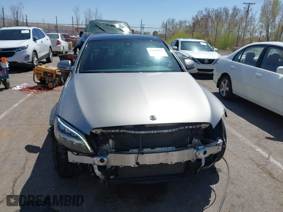 2019 Mercedes-Benz C 300 с VIN 55SWF8EB4KU314142, выставлен на аукционе IAAI как лот 41999022 с пробегом 47 150 миль миль и . История ставок и продаж доступна на DreamBid. Изображение 13.