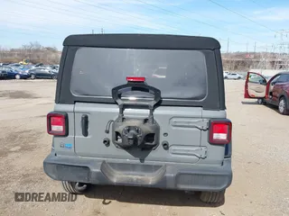 2021 Jeep Wrangler Unlimited Sport S with VIN 1C4HJXDG9MW836411, listed as a IAAI auction lot 41844148 with 17,955 mi miles. Bid and sale history available at carsss.com. Image 17.