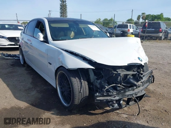 2006 BMW 3 Series 325i with VIN WBAVB135X6KX64106, listed as a IAAI auction lot 41965946 with 1 mi miles. Bid and sale history available at carsss.com. Image 1.