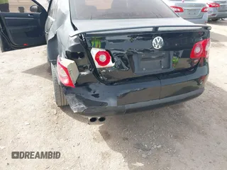 2006 Volkswagen Jetta 2.5L с VIN 3VWRF71KX6M674545, выставлен на аукционе IAAI как лот 41740972 с пробегом 215 978 миль миль и . История ставок и продаж доступна на DreamBid. Изображение 6.