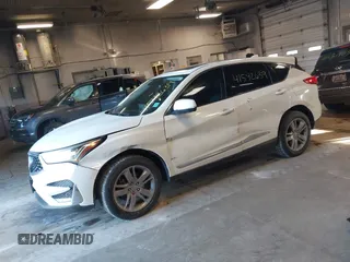 2019 Acura RDX w/Advance Pkg with VIN 5J8TC2H72KL016172, listed as a IAAI auction lot 41542639 with 105,104 mi miles. Bid and sale history available at carsss.com. Image 17.