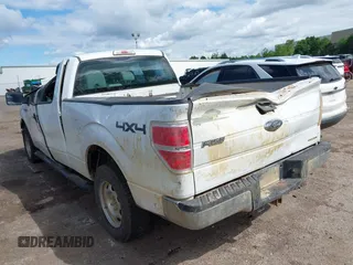 2014 Ford F-150 XL z VIN 1FTFX1EFXEKD68321, wystawiony jako IAAI lot #42213160 z przebiegiem Nie podano mil oraz . Historia ofert i sprzedaży dostępna na DreamBid. Obrazek 3.