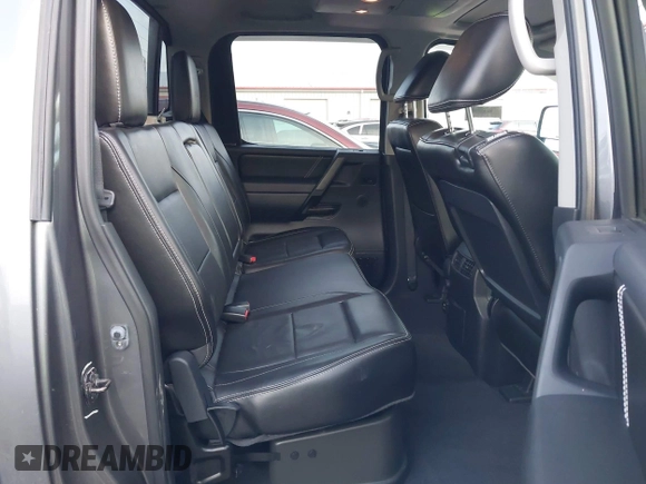 2014 Nissan Titan S with VIN 1N6AA0EC4EN500528, listed as a IAAI auction lot 41323510 with 31,164 mi miles and . Bid and sale history available at DreamBid. Image 8.