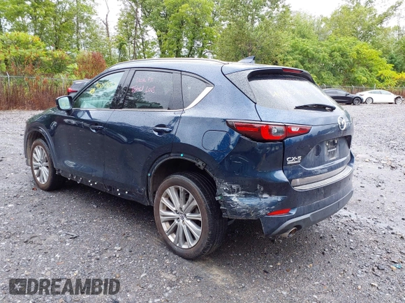 2023 Mazda CX-5 Signature with VIN JM3KFBXY4P0153335, listed as a IAAI auction lot 40053867 with 17,828 mi miles and . Bid and sale history available at carsss.com. Image 3.