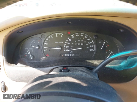 1999 Ford Explorer XLT z VIN 1FMZU35P9XZB88909, wystawiony jako IAAI lot #41759221 z przebiegiem 238 840 mil mil oraz . Historia ofert i sprzedaży dostępna na DreamBid. Obrazek 7.