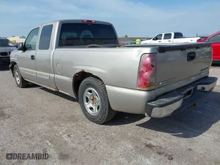 2003 Chevrolet Silverado 1500 LS with VIN 2GCEC19V231178471, listed as a IAAI auction lot 42085646 with 200,584 mi miles. Bid and sale history available at carsss.com. Image 3.