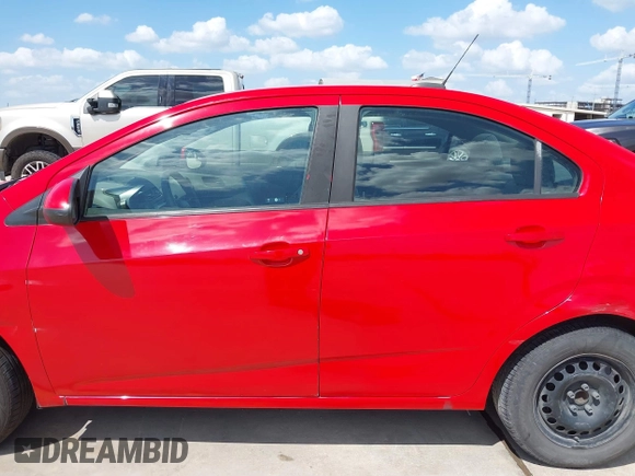 2016 Chevrolet Sonic LS с VIN 1G1JA5SH9G4124457, выставлен на аукционе IAAI как лот 42447302 с пробегом 143 116 миль миль и . История ставок и продаж доступна на DreamBid. Изображение 15.