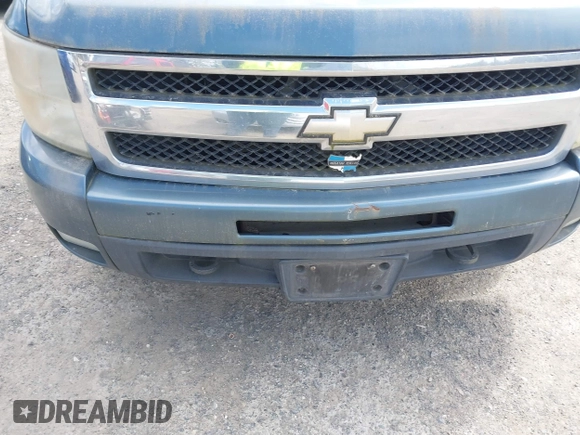 2007 Chevrolet Silverado 1500 with VIN 2GCFC13Y971660819, listed as a IAAI auction lot 42157174 with 480,357 mi miles and . Bid and sale history available at DreamBid. Image 6.