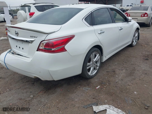 2013 Nissan Altima 3.5 SL with VIN 1N4BL3AP5DN441862, listed as a IAAI auction lot 41918971 with 196,193 mi miles. Bid and sale history available at carsss.com. Image 4.