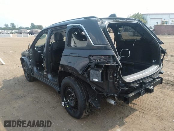 2023 Jeep Grand Cherokee Overland z VIN 1C4RJHDG4PC548084, wystawiony jako IAAI lot #39515221 z przebiegiem Nie podano mil oraz . Historia ofert i sprzedaży dostępna na DreamBid. Obrazek 3.
