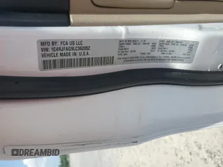2020 Jeep Grand Cherokee Laredo E z VIN 1C4RJFAG9LC362852, wystawiony jako Copart lot #62509955 z przebiegiem 98 182 mil mil oraz Czysty tytuł • Clean title. Historia ofert i sprzedaży dostępna na DreamBid. Obrazek 13.