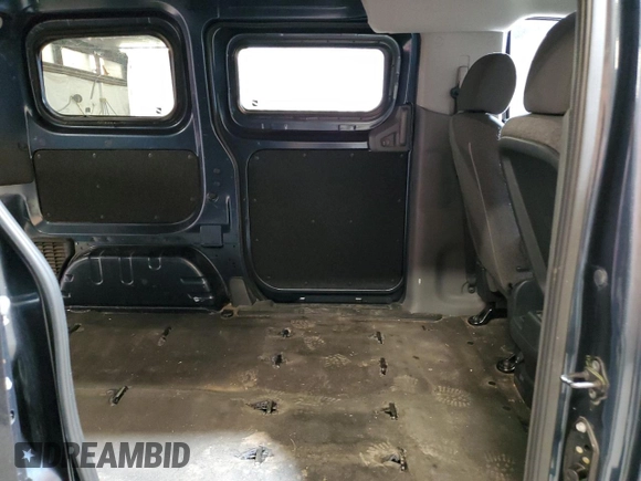 2016 Nissan NV200 S z VIN 3N6CM0KN7GK697595, wystawiony jako Copart lot #57955705 z przebiegiem 118 396 mil mil oraz Szkody całkowita. Historia ofert i sprzedaży dostępna na DreamBid. Obrazek 11.