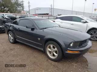 2009 Ford Mustang with VIN 1ZVHT80N595134357, listed as a IAAI auction lot 41603794 with 194,270 mi miles and . Bid and sale history available at carsss.com. Image 1.