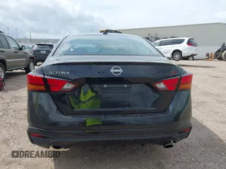 2024 Nissan Altima 2.5 SR with VIN 1N4BL4CV9RN373526, listed as a IAAI auction lot 42131350 with 19,121 mi miles. Bid and sale history available at carsss.com. Image 16.