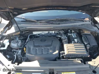 2021 Volkswagen Tiguan S with VIN 3VV1B7AX2MM051166, listed as a IAAI auction lot 41233878 with 28,690 mi miles. Bid and sale history available at carsss.com. Image 10.