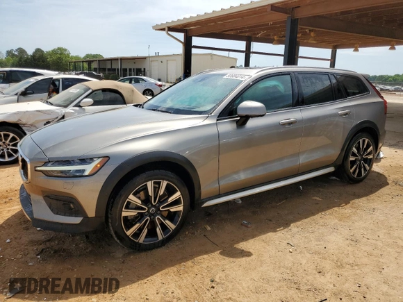 2020 Volvo V60 z VIN YV4102WKXL1048173, wystawiony jako Copart lot #50684014 z przebiegiem 40 863 mil mil oraz . Historia ofert i sprzedaży dostępna na DreamBid. Obrazek 1.