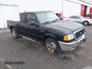 2005 Ford Ranger XL with VIN 1FTZR15E05PA64190, listed as a IAAI auction lot 41646065 with 213,397 mi miles. Bid and sale history available at carsss.com. Image 1.