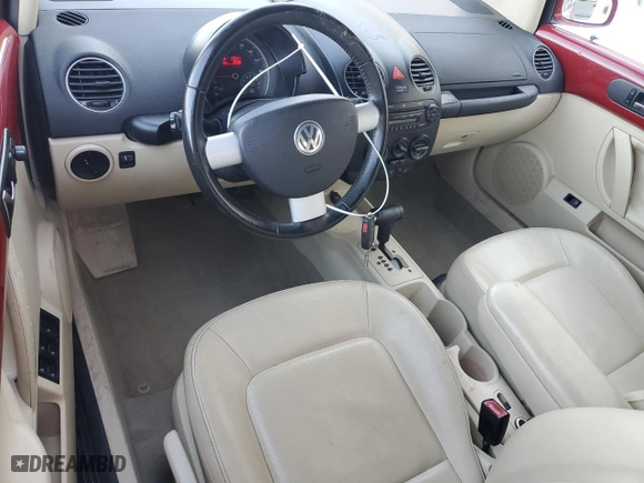 2008 Volkswagen New Beetle Convertible SE with VIN 3VWRG31Y88M418787, listed as a Copart auction lot 88045645 with 35,408 mi miles and Salvage Title. Bid and sale history available at carsss.com. Image 8.