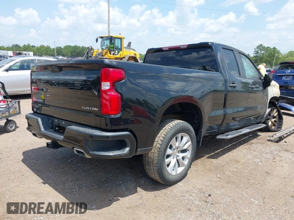 2020 Chevrolet Silverado 1500 Custom with VIN 1GCRWBEF0LZ133727, listed as a IAAI auction lot 39838746 with 1 mi miles. Bid and sale history available at carsss.com. Image 4.