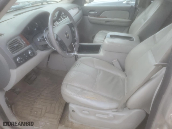 2007 Chevrolet Suburban LT with VIN 3GNFK16317G266460, listed as a Copart auction lot 43257695 with 294,952 mi miles and Salvage Title. Bid and sale history available at carsss.com. Image 7.